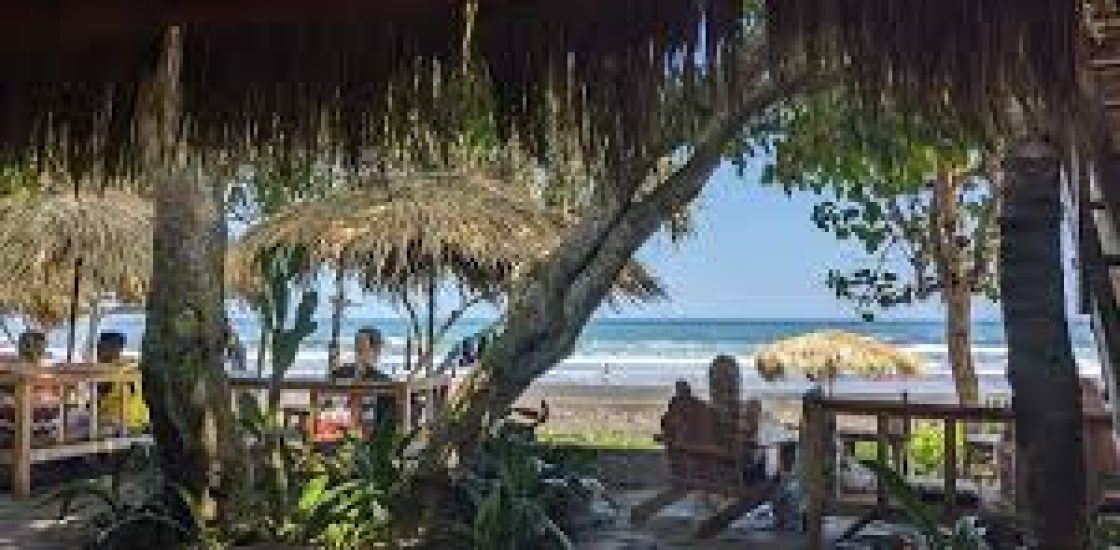 Rekomendasi Restaurants Candidasa Terbaik: Tempat Makan Lezat dengan Suasana Tenang di Bali Timur