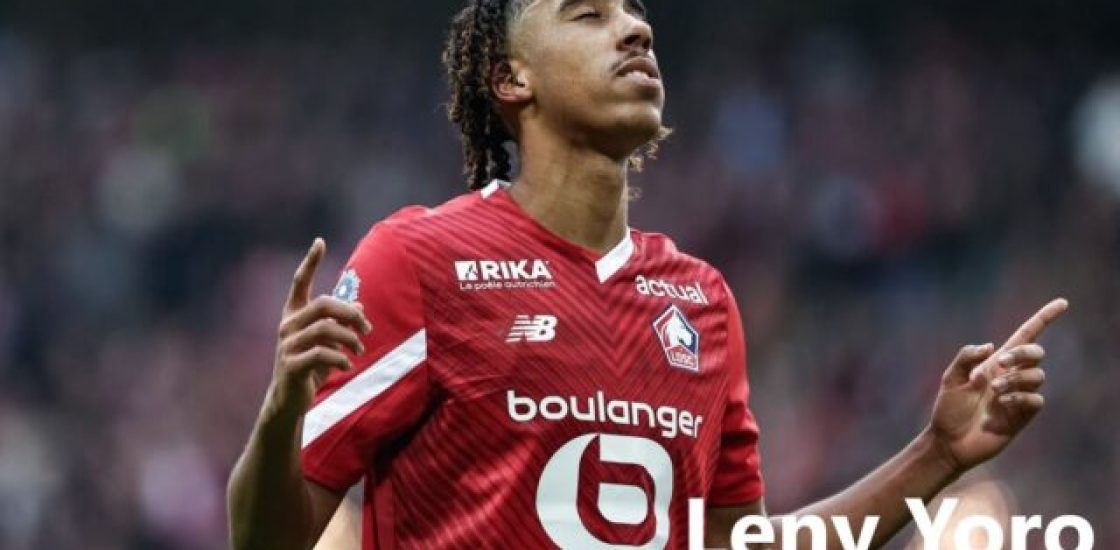 Profil Leny Yoro: Bek Muda Bertalenta yang Siap Perkuat Manchester United