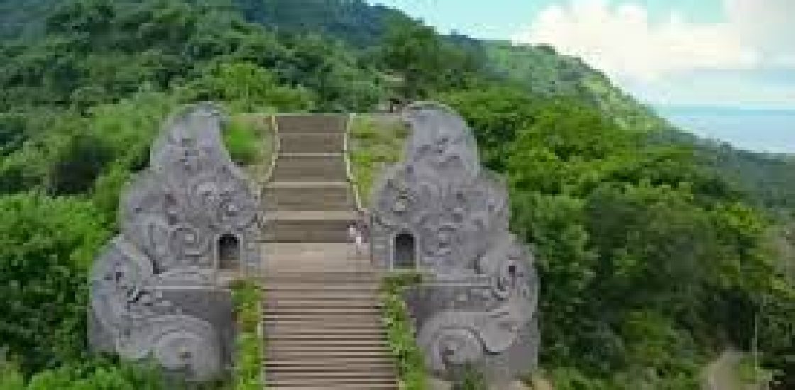 pucak bukit gumang , Pura Ulun Danu Bratan, pura ulun danu, pura ulun danu beratan bedugul, pura ulun danu batur, pura ulun danu bedugul