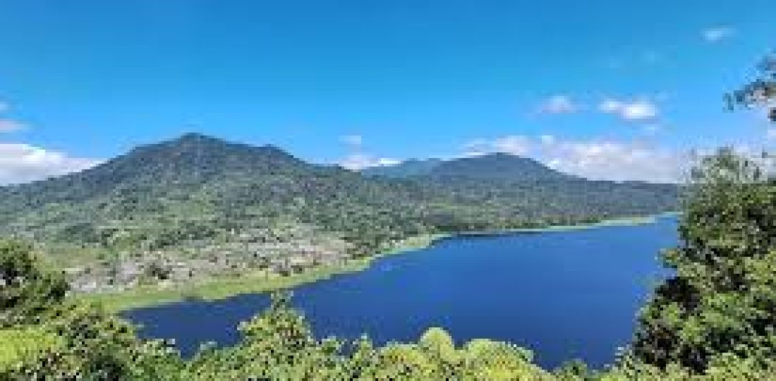 Danau Buyan