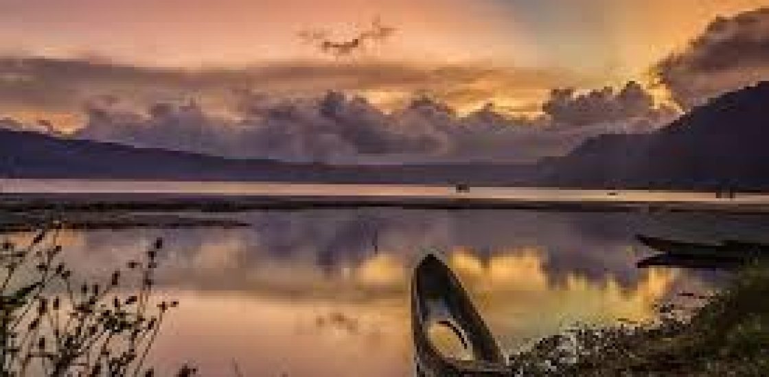 Destinasi Liburan Akhir Pekan Danau Buyan di Bali