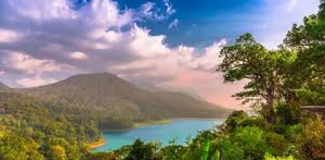Danau Beratan