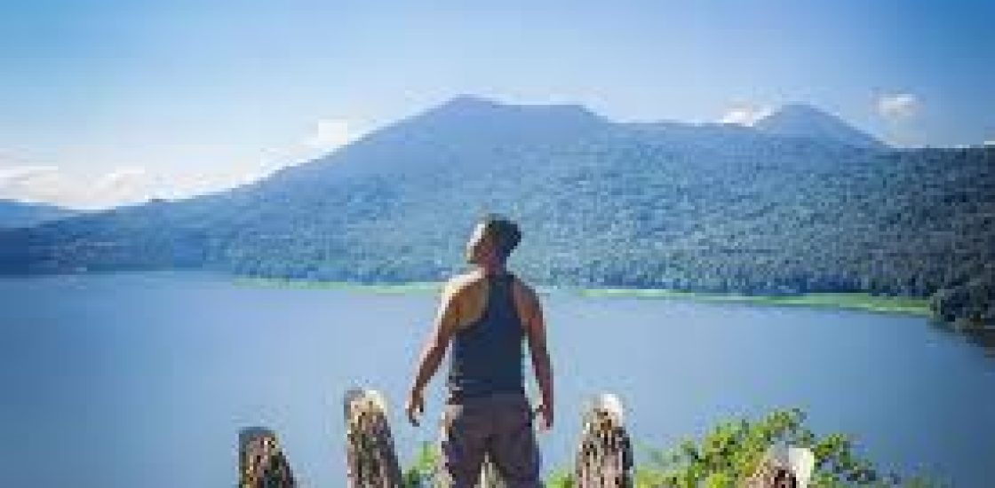 Anjungan Wanagiri: Tempat Sempurna untuk Menikmati Alam di Danau Buyan